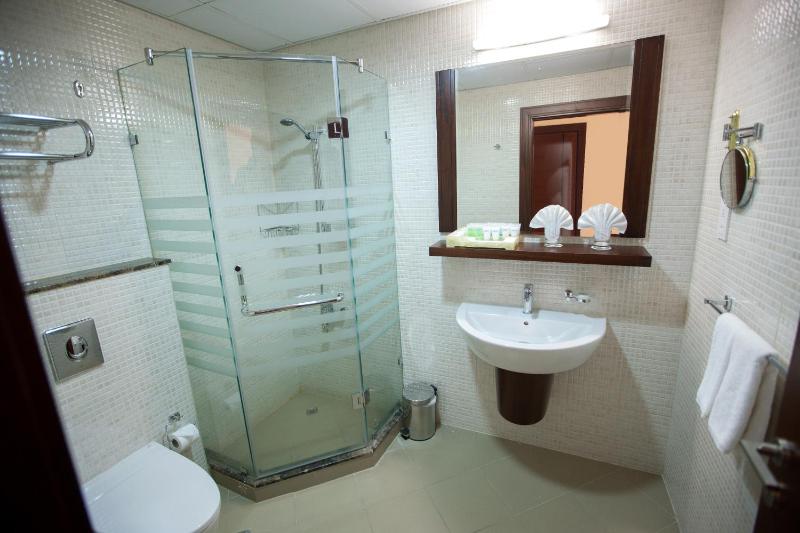 Deluxe One-Bedroom Apartment image 3