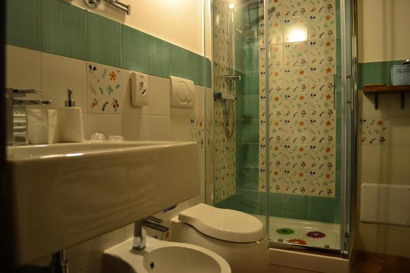 Quadruple Room image 4