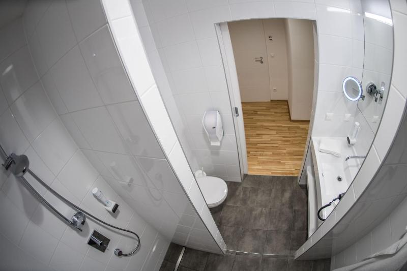 Double Room - Disability Access image 4