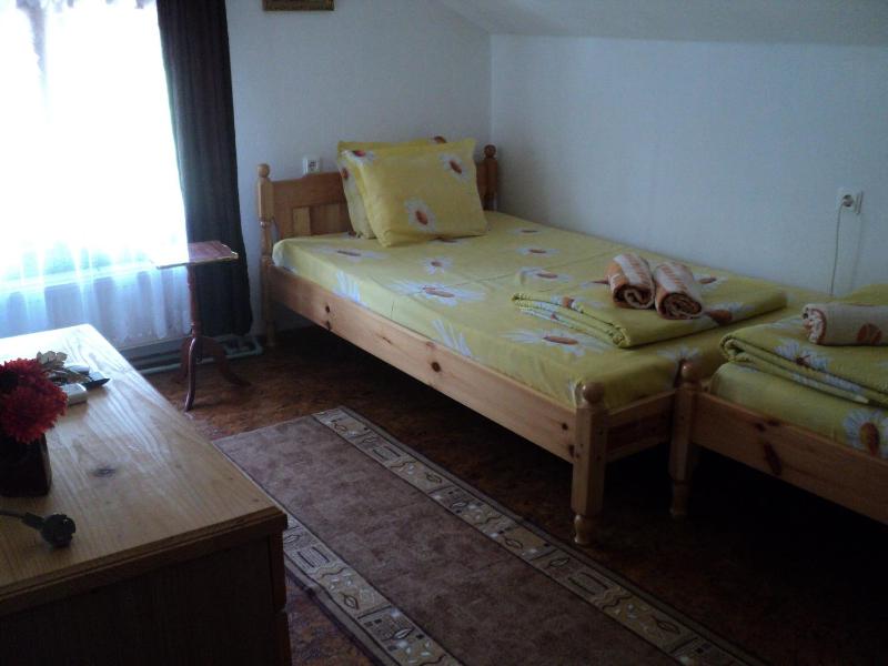 Twin Room image 1