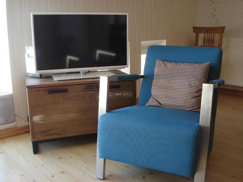One-Bedroom Apartment with Sea View image 4