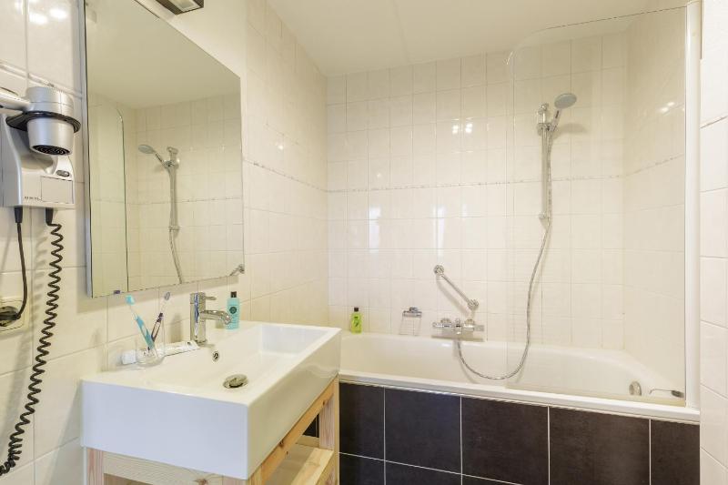 Superior Bungalow image 3