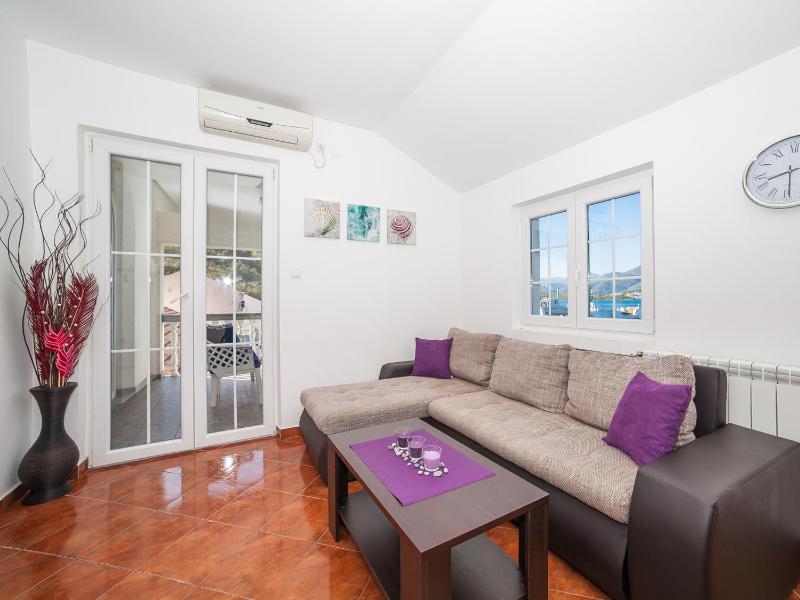 Standard One-Bedroom Apartment with Sea View  image 4