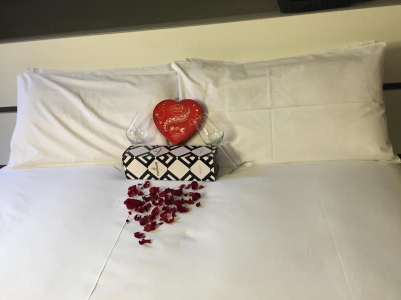 Double Room image 1