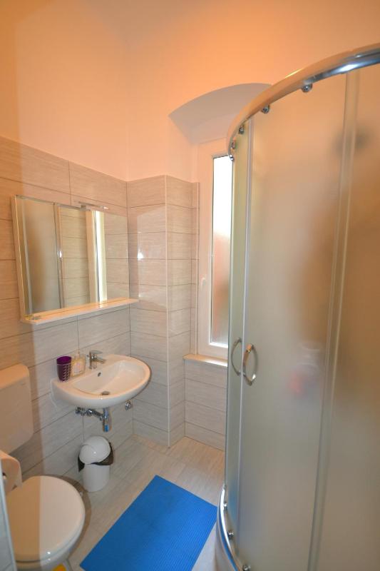 Apartment image 2