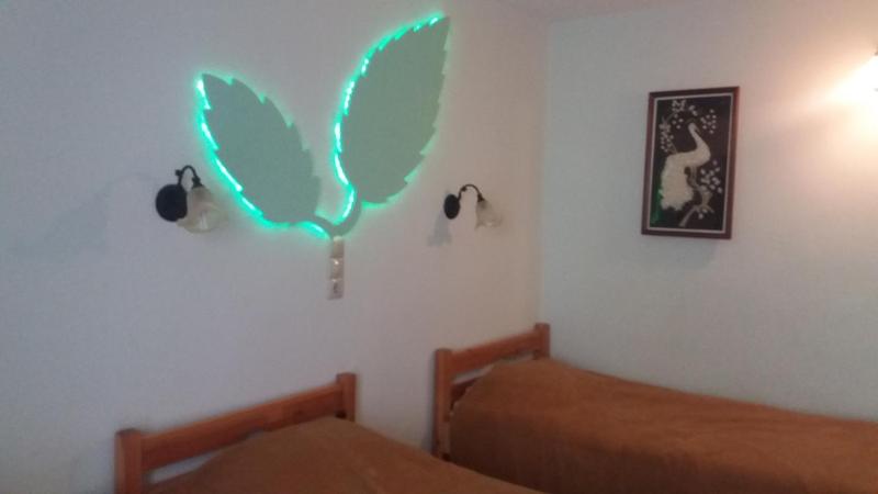 One-Bedroom Apartment (3 Adults) image 2