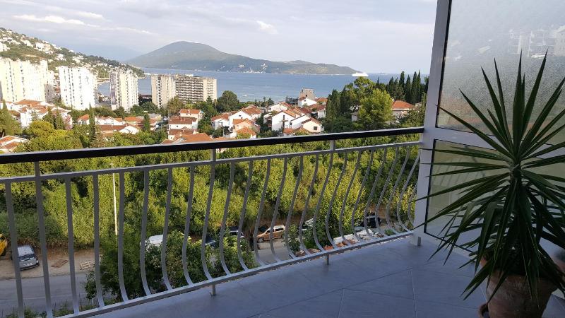 Apartment with Balcony image 4