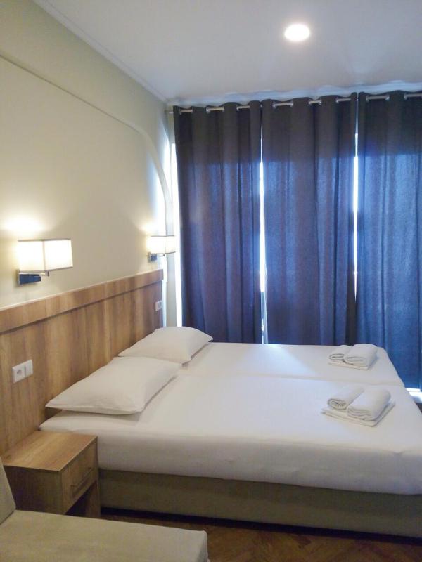 Studio with Balcony and Sea View image 3