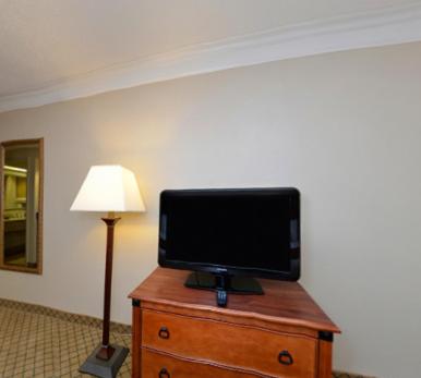 King Room - Non-Smoking image 3