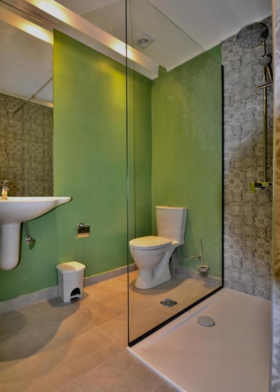 Triple Room with Garden View image 2