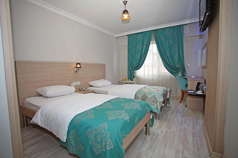Double Room image 2