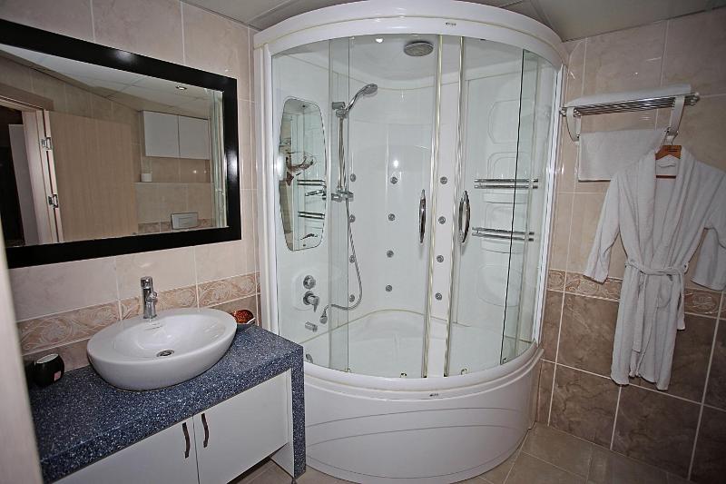 Suite image 3