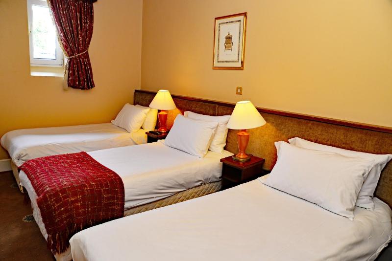 Double Room image 4