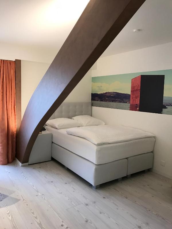 Standard Single Room image 4