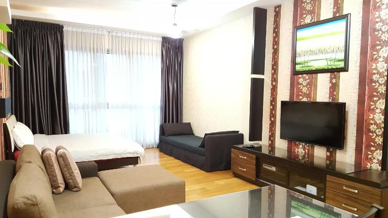 Deluxe Studio Apartment (Non Smoking) image 2