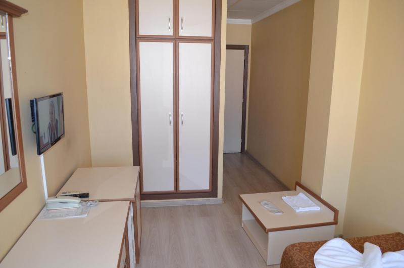 Single Room image 2