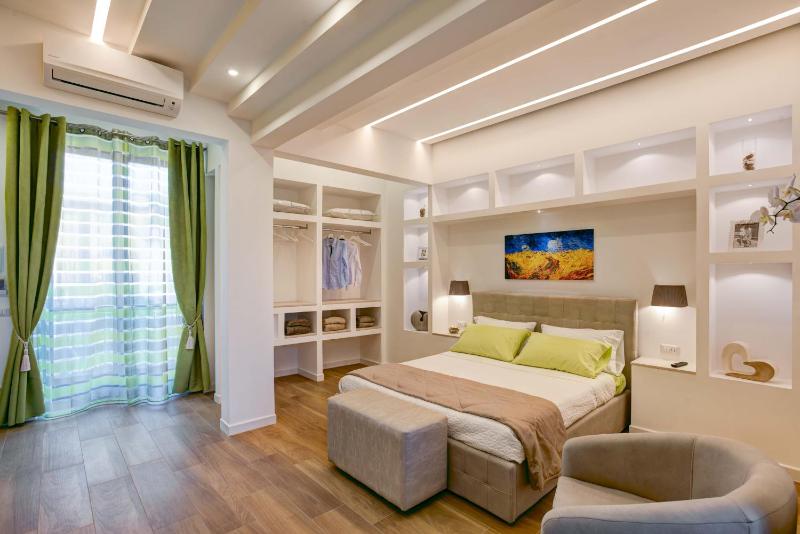 Cuore di Sorrento Suites - image 1