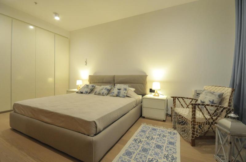 Apartment with Sea View image 3