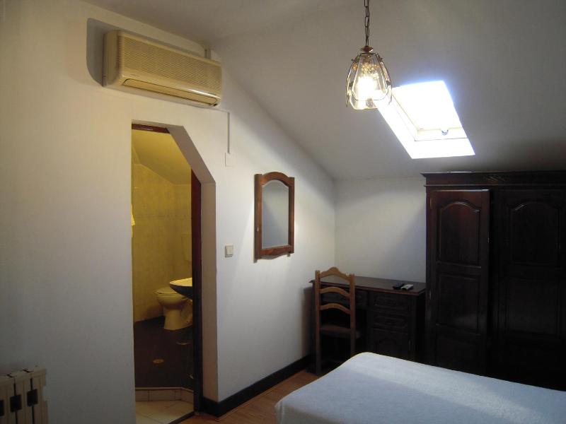 Economic Double or Twin Room image 2