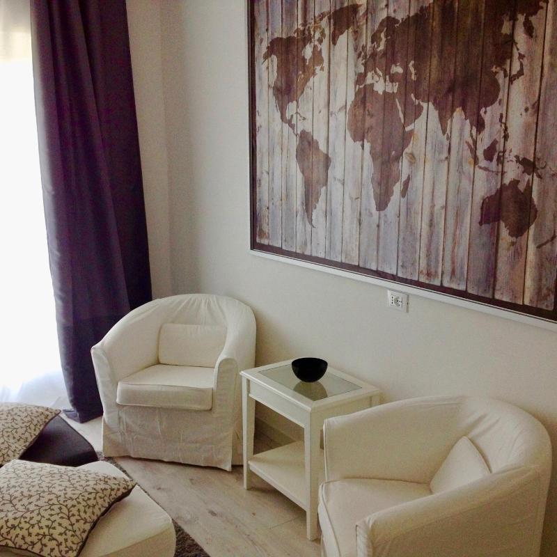 Premium Double Room image 4