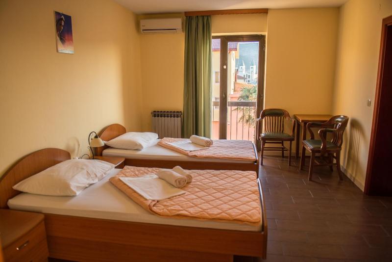 Triple Room image 2