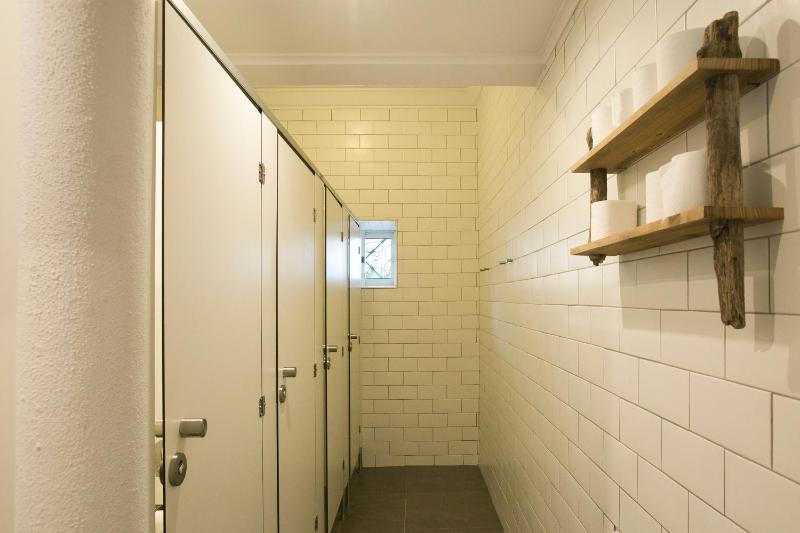 Bed in 6-Bed Mixed Dormitory Room image 3