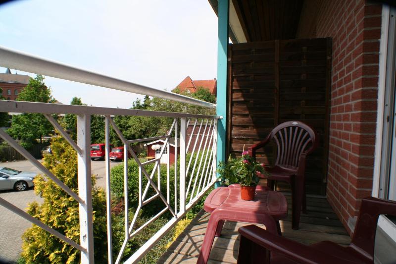 Double Room with Balcony image 4