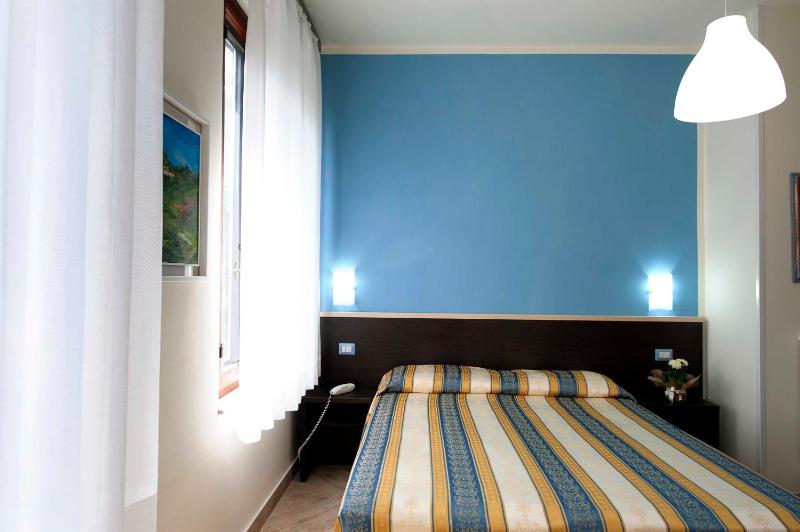 Hotel Moderno - image 11