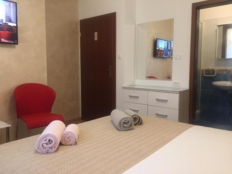 Apartments & Rooms Marina - image 4