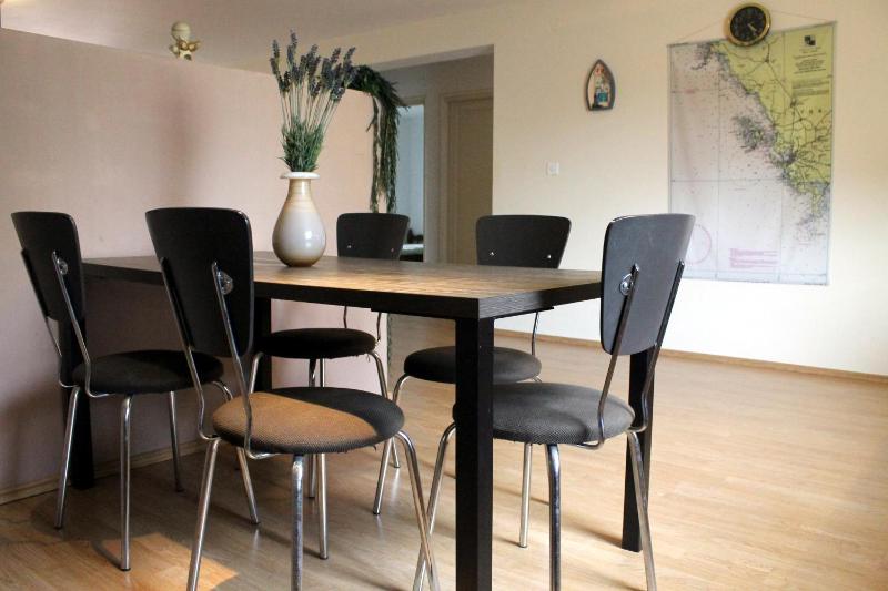 Apartment Simona - Extra comfort with large terrace and jacuzzi - image 14