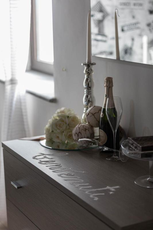 Two-Bedroom Suite with Shared Bathroom image 1