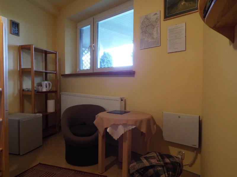 Single Room image 3