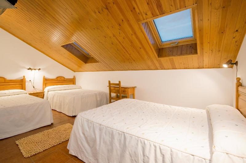 Quadruple Room image 3
