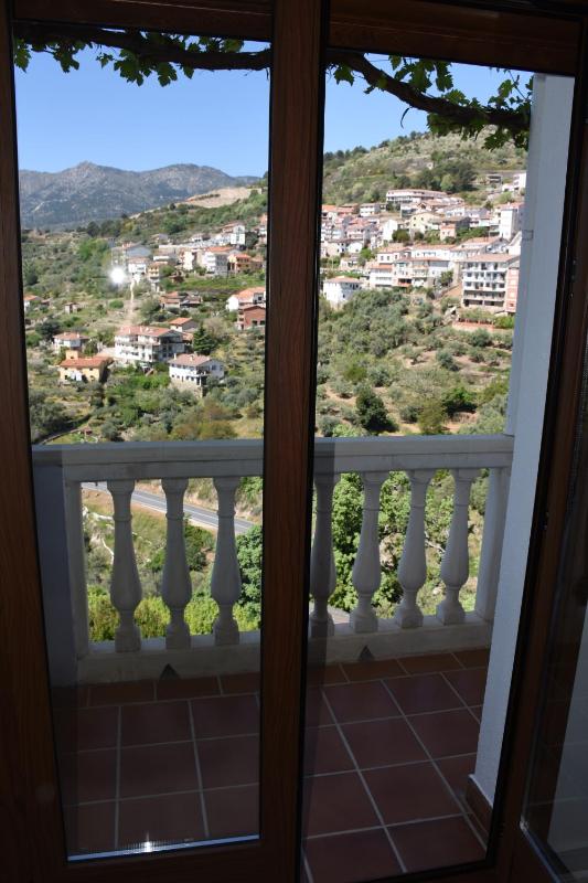 Economy Double Room image 2