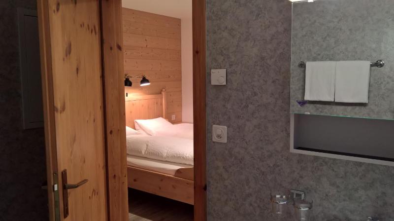 Double Room image 4