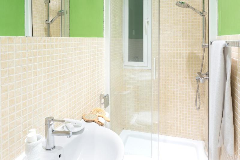 Two-Bedroom Apartment (5 Adults) image 3