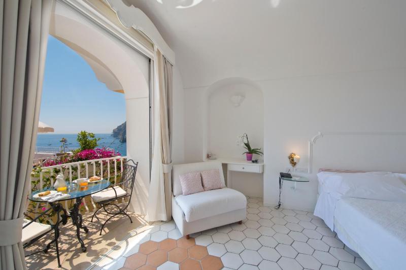 Standard Double Room image 4