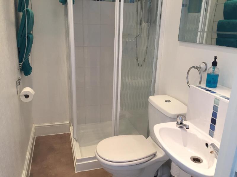 King Size Double Room with Sea View image 3