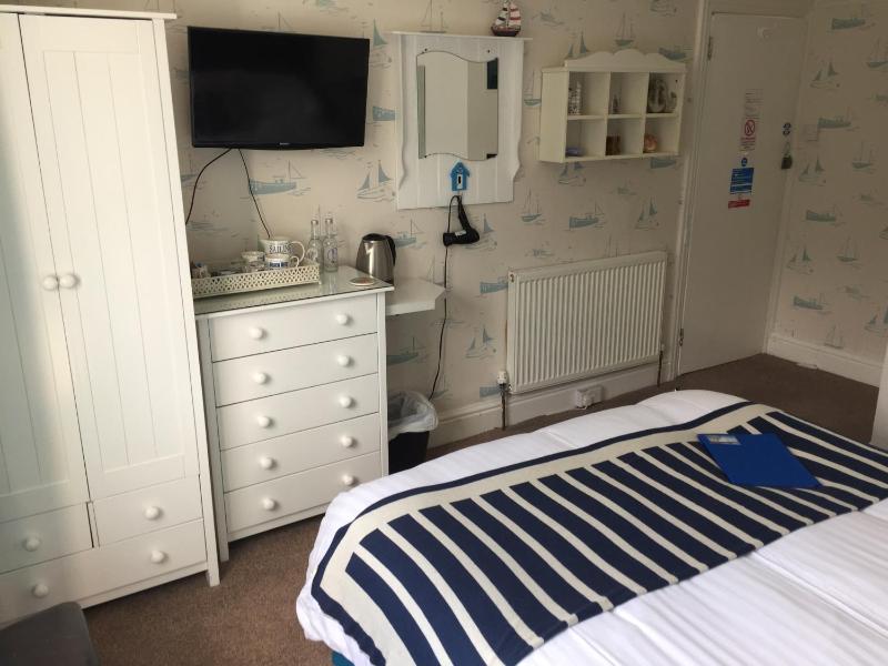 King Size Double Room with Sea View image 2