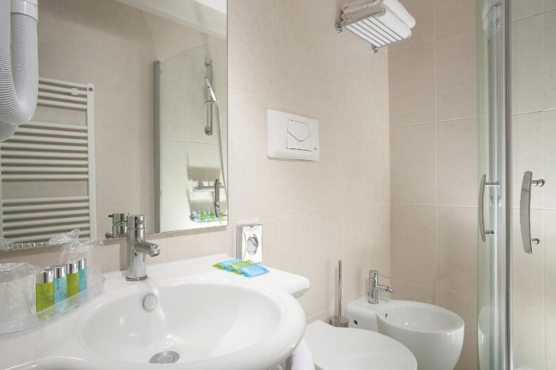 Triple Room image 4
