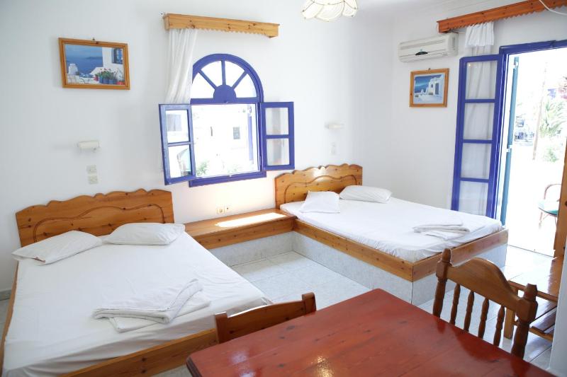 Studio with Balcony (5 Adults)  image 1