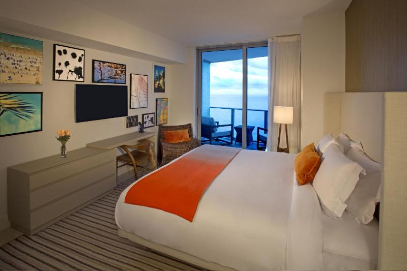 2 Bedroom Suite Oceanview Queen/Full image 2