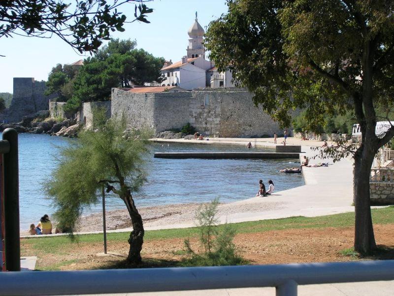Apartment Julija - image 12
