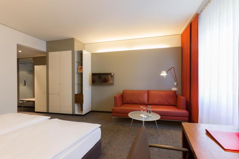 Deluxe Double Room image 2