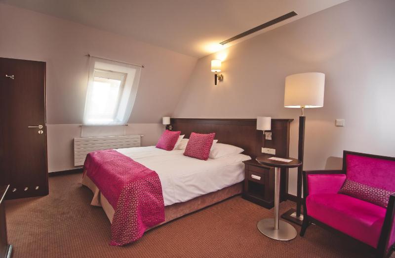 Standard Single Room image 4