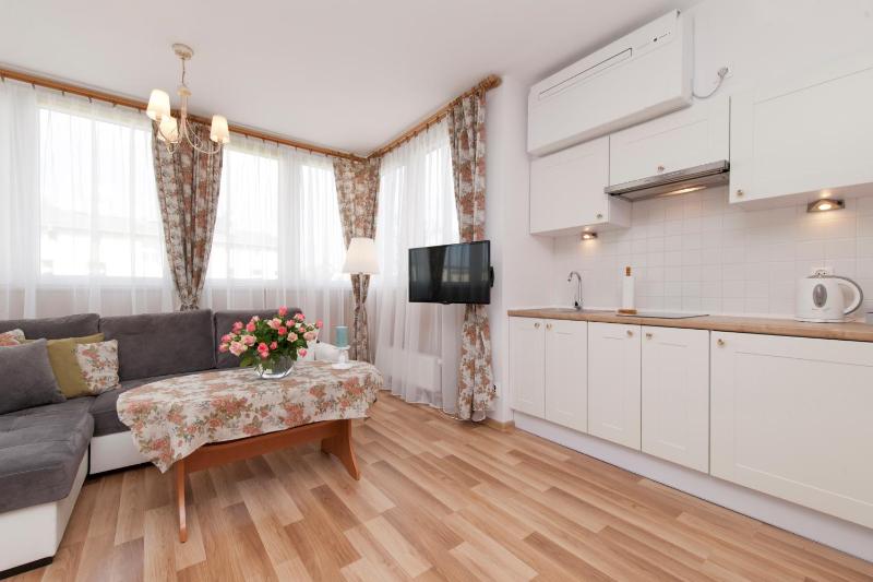 Deluxe Apartment image 3