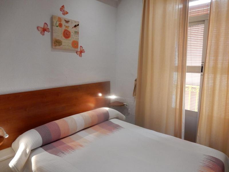 Double Room with Private Bathroom image 4