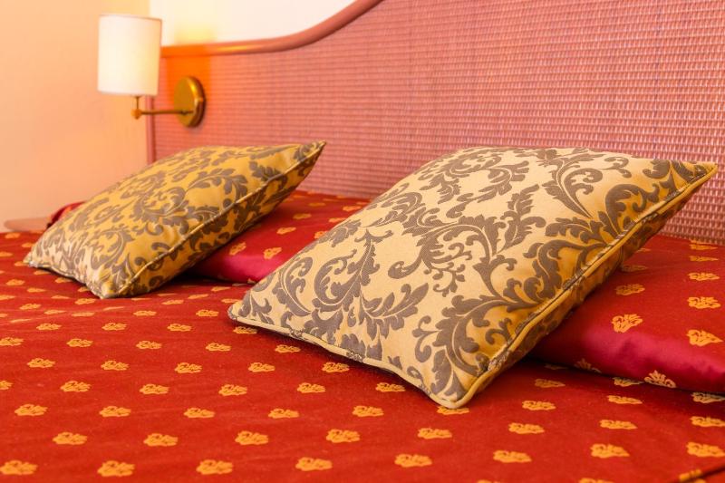 Junior Suite with Sea View image 4