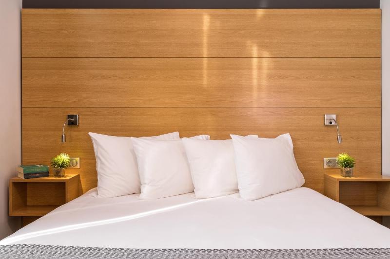 Deluxe Double Room image 4