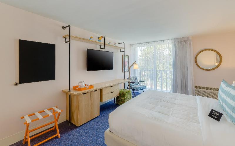 Plunge Beach Resort - image 13